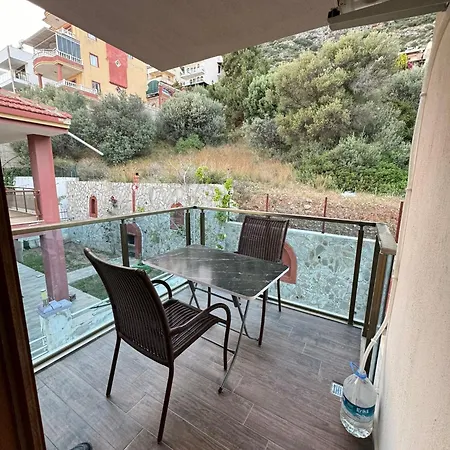 Hotel apartamentowy Nous Boutique *